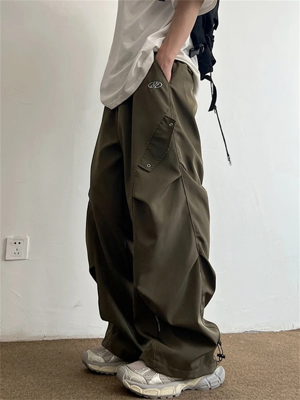 بنطلون كارجو رجالي أسود بتصميم - مراجعة Cargo Pant Wide وسعره