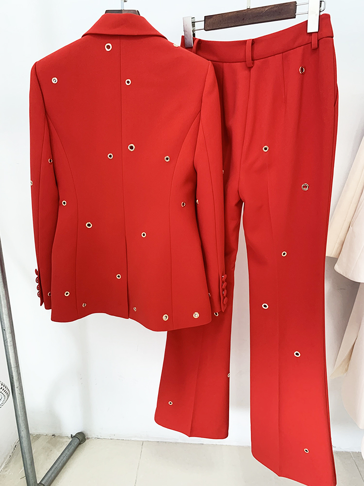 طقم بدلة أنيق من تصميم HIGH ST - مراجعة Street Fashion Winter 2026 وسعره
